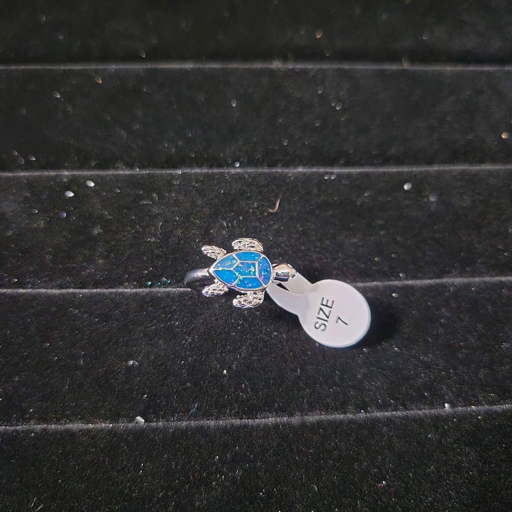 Avon Silver Turtle Ring with Blue Accents